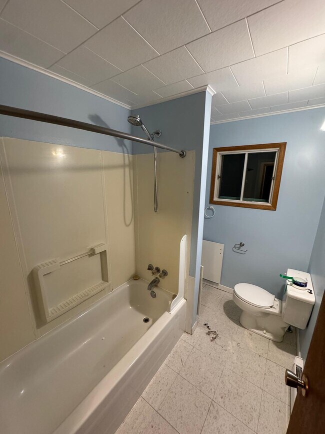 Photo - 131-131 Main St