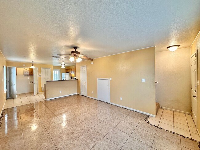 Photo - (S) 214 Janelle Unidad 214 A Janelle Drive