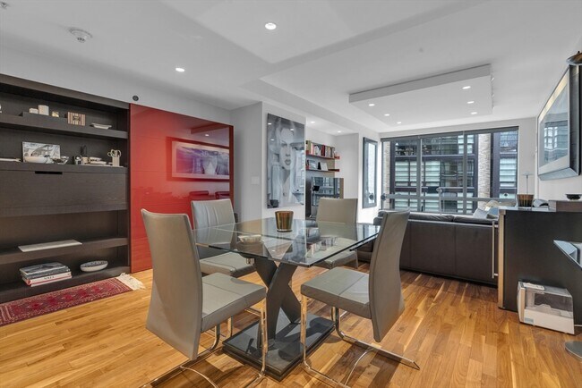 Building Photo - 3 Avery St Unit 3-408