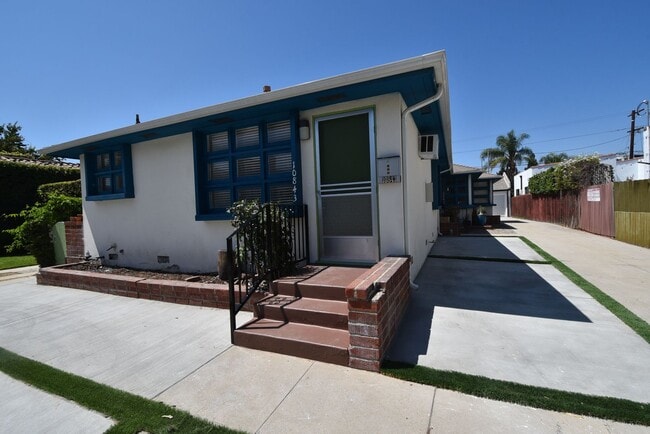 Building Photo - 10843 Peach Grove St Rental