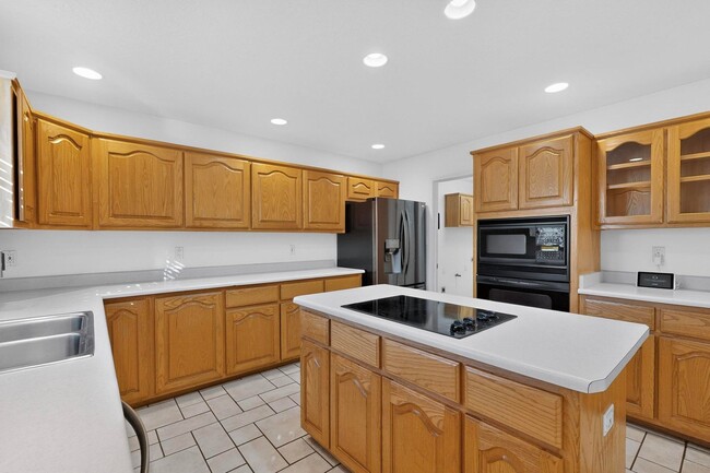 Photo - FOUR HILLS Executive Rental 4/5 BD 4/BA