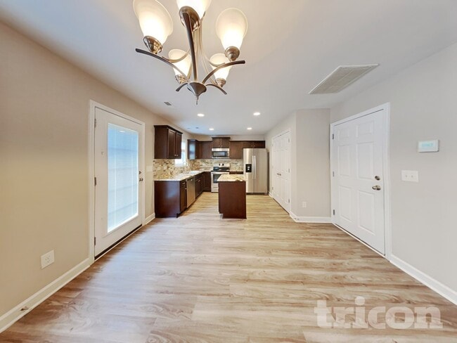 Photo - 1655 Crestlawn Tl