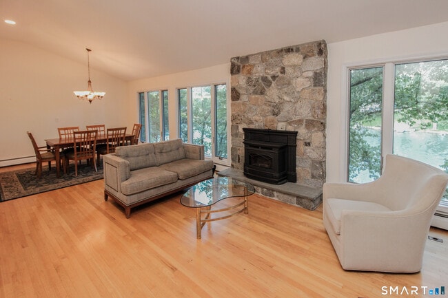 34 Forty Acre Mountain Rd