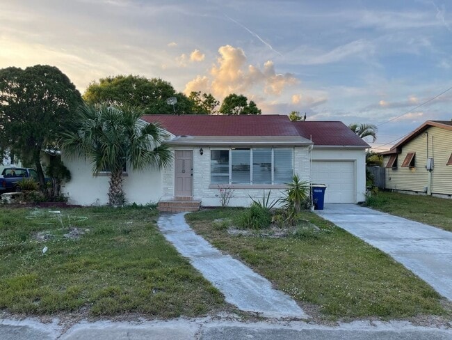 Building Photo - Beautiful fully remodeled home!