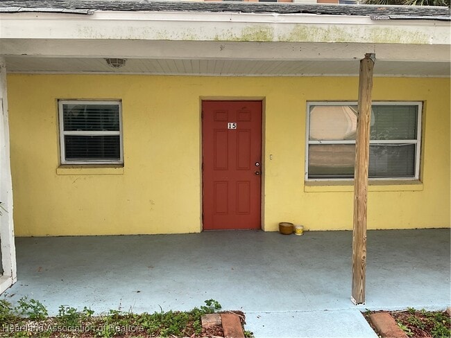 Photo - 2121 Lakeview Dr