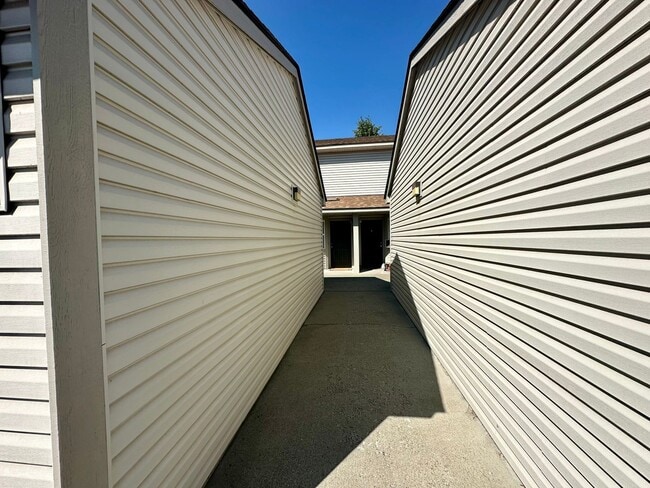 Photo - Introducing the Perfect Townhouse Steps Away from Central WA University!