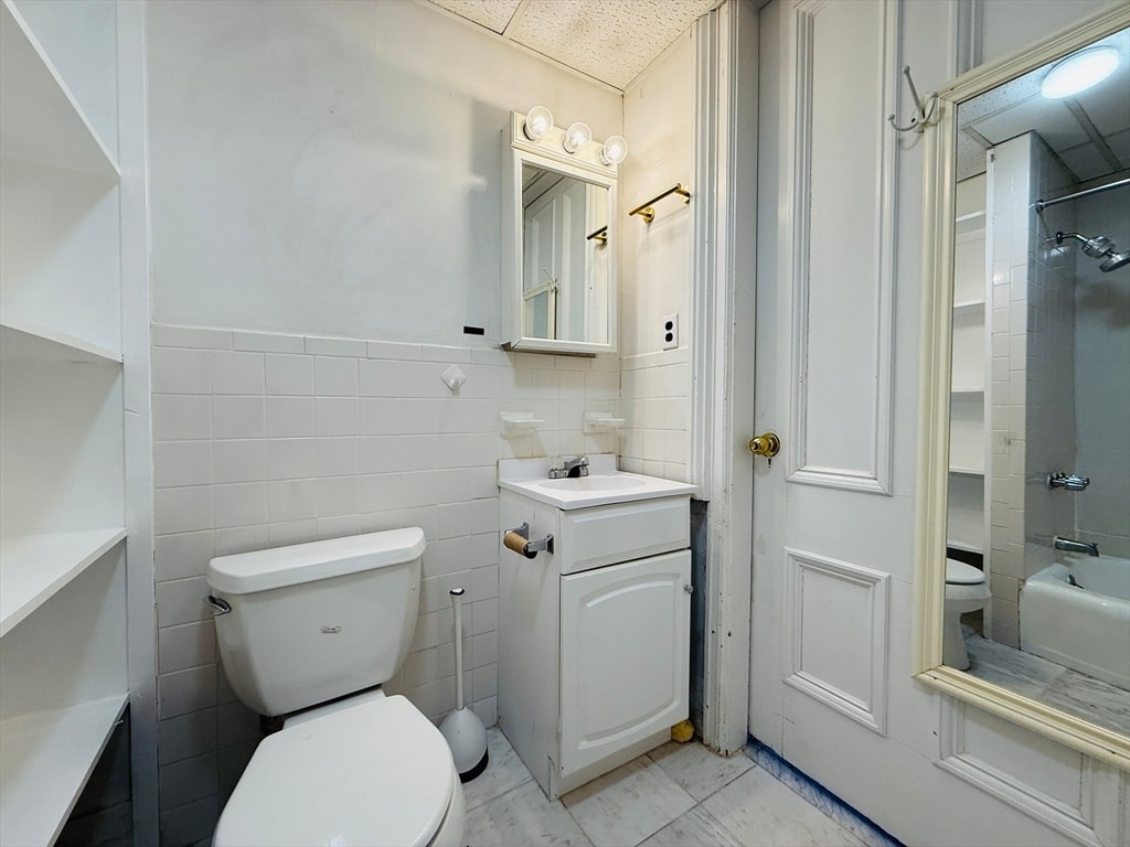 Photo - 265 Beacon St Unit 3B##