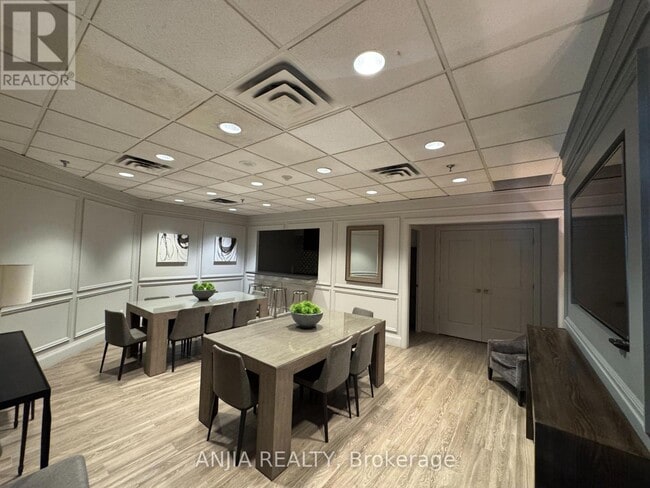 Photo - 75 York Mills Rd Unit 211