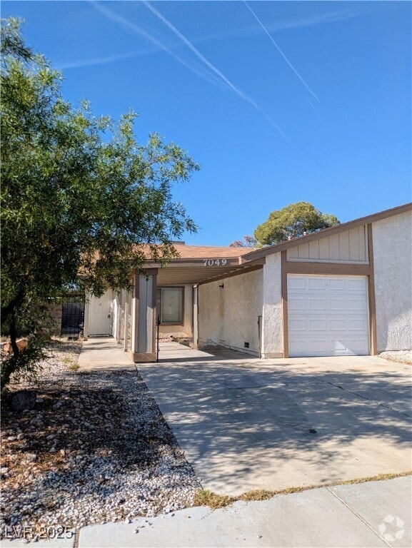 Building Photo - 7049 Sylvan Oak Dr Rental