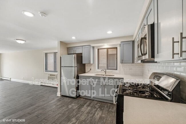 Photo - 3936 N Narragansett Ave