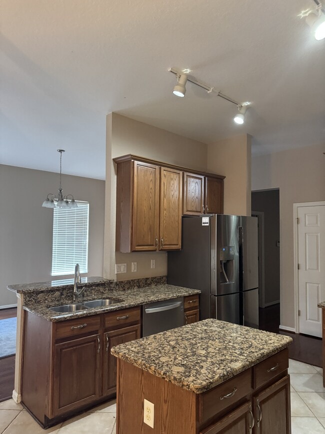 Photo - 468 Pinewood Dr