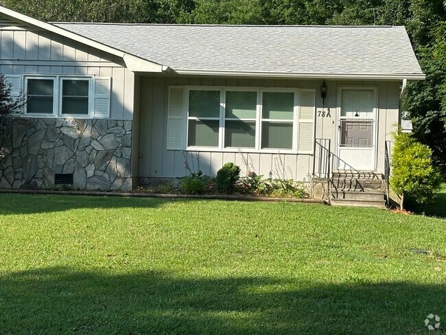 Front of the house - 78A Dries Dr Rental