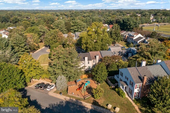 Photo - 10603 Tuppence Ct Casa Adosada
