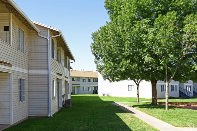 Sierra Pointe Apartments