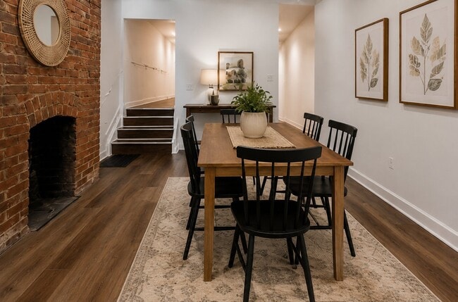 Photo - 464-466-466 N Garfield Ave Unit 466