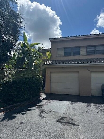 Building Photo - 8682 NW 40th St