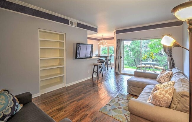 Building Photo - 6000 Shepherd Mountain Cove Unit 2106