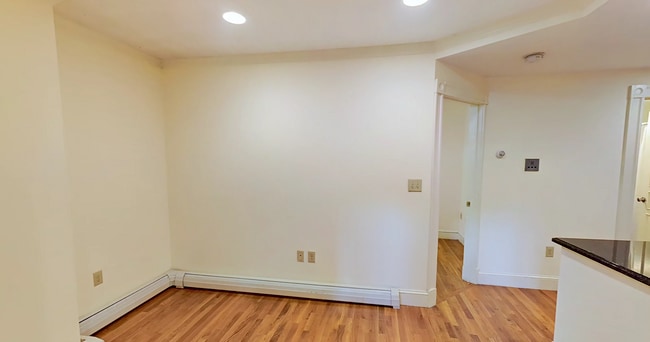 Photo - 507 Beacon St Unit 1