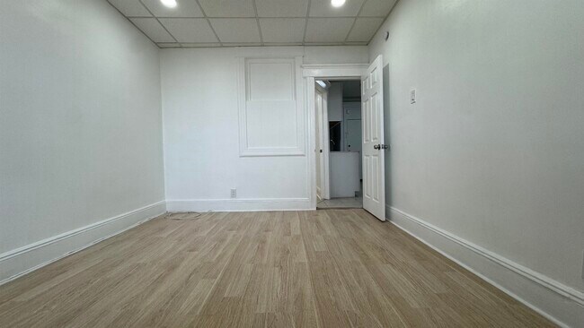 Photo - 40 W 17th St Unit 3