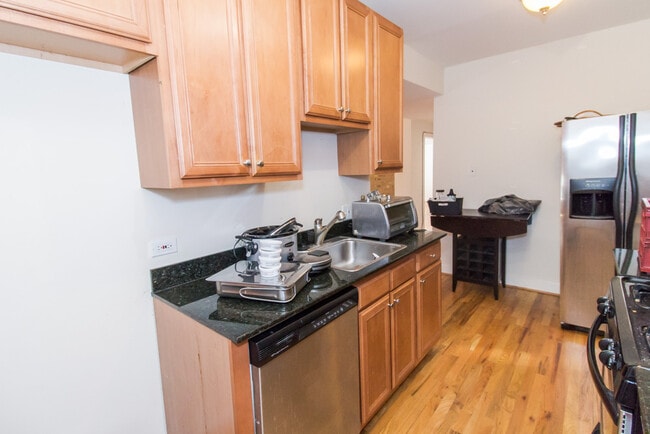 Building Photo - 927 W Sunnyside Ave Unit 3S