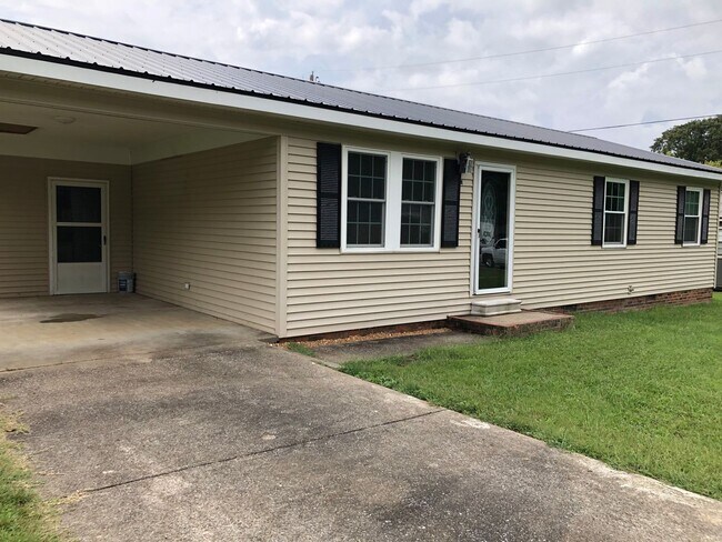 Photo - 3 bedroom 1 bathroom in Benton