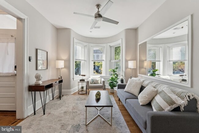 Photo - 123 U St NW