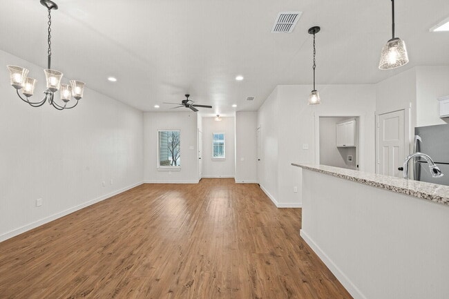 Photo - 2554 138th St