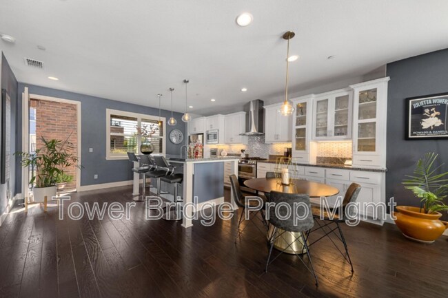 Photo - 315 Creamery Ln