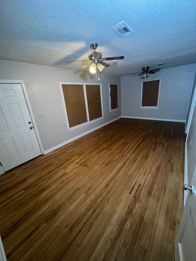 Photo - 3718 Northbrook Dr