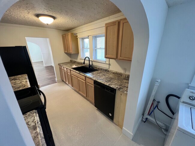 Photo - 960 E Pleasant Run Parkway North Dr