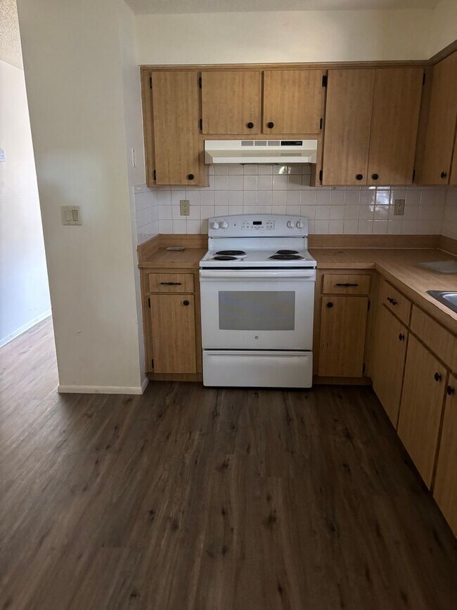 Photo - TW-Hamilton4833 Unidad Ham1