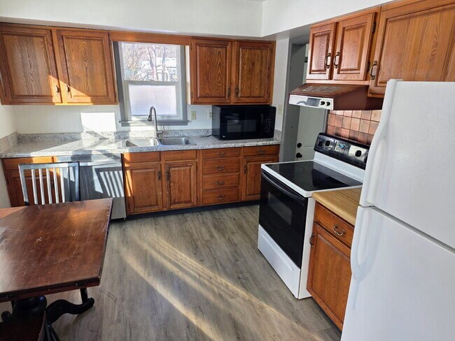 Photo - 6813 Urbandale Ave