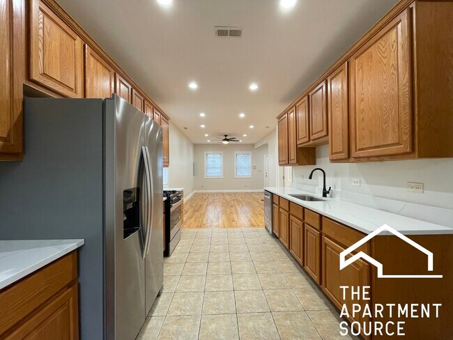 Photo - 3606 W Cortland St Unit CH1