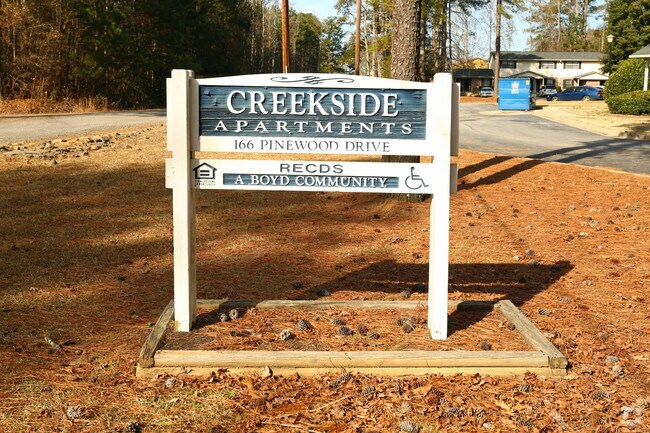 Creekside Apartments - Creekside Apartments