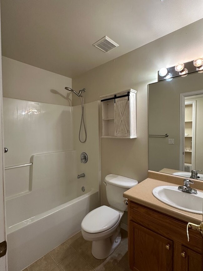 Photo - 1 Bedroom 1 Bathroom Lower Level Apartment