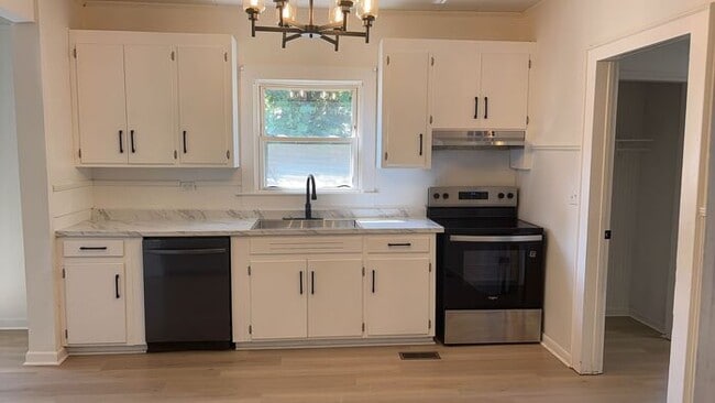 Photo - 3 Bedroom 1 Bathroom Renovated House with Fenced Yard
