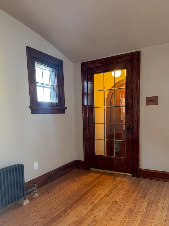 LR front door - 5411 W National Ave Unit Lower