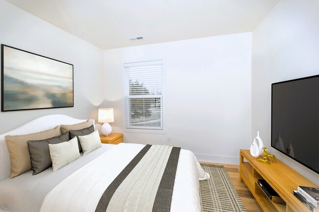 Photo - 2458 Legg Ln