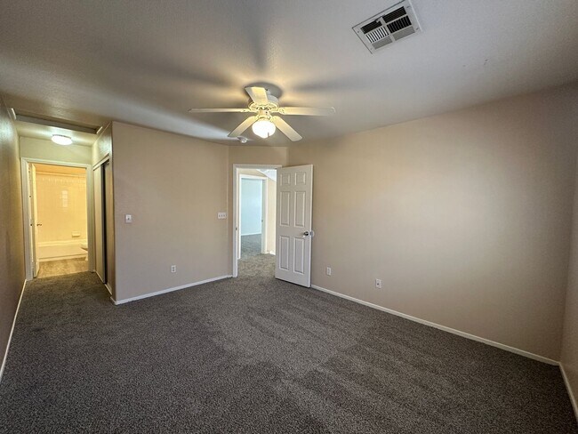 Photo - Silverado Ranch town-home in a gated commu...