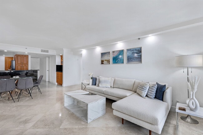 Photo - 1717 N Bayshore Dr Unit SI ID1054082P