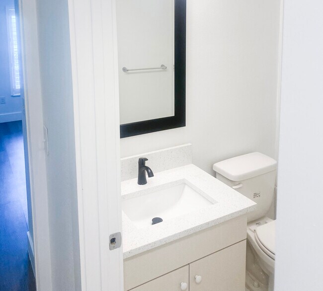 Photo - 1003 Creek Park Ct