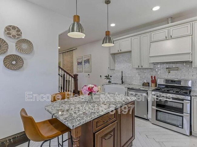 Photo - 1342 E Long St