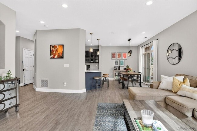 Photo - Renovated 2-bed 2.5 bath bright and open townhome located in the heart of Lone Tree!