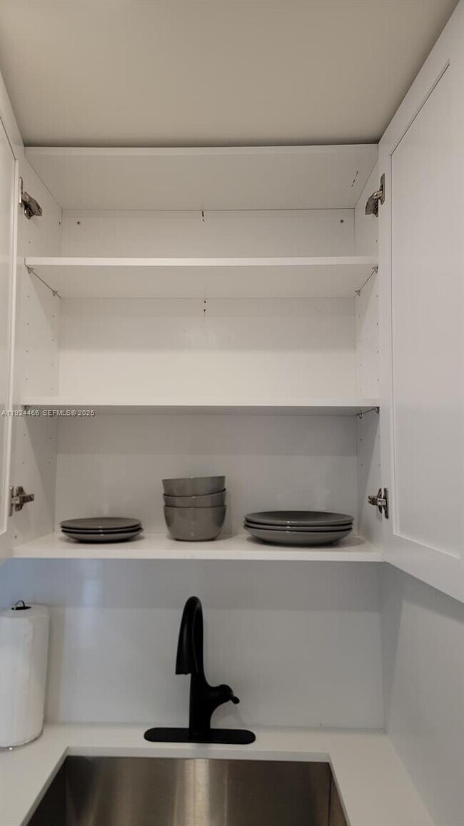 Photo - 2820 SW 13th St Unidad 4