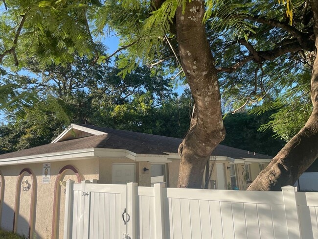 Building Photo - 2357 Lafayette St Unit 2357 Lafayette St.