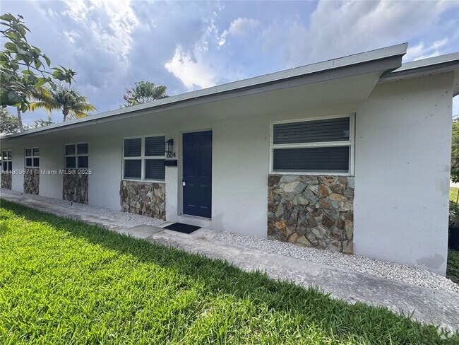 Building Photo - 604 SW 5th Ave Unit 604 Rental
