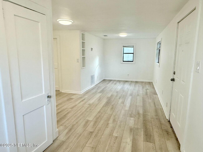 Photo - 1077 Willow Branch Ave