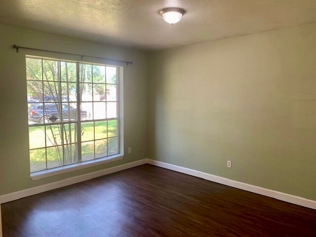 Building Photo - 2710 Fox Pitt Rd Rental