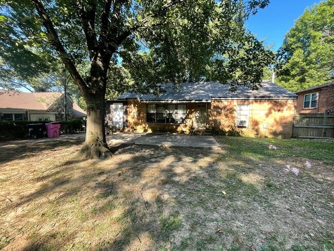 Photo - 1432 Madison St