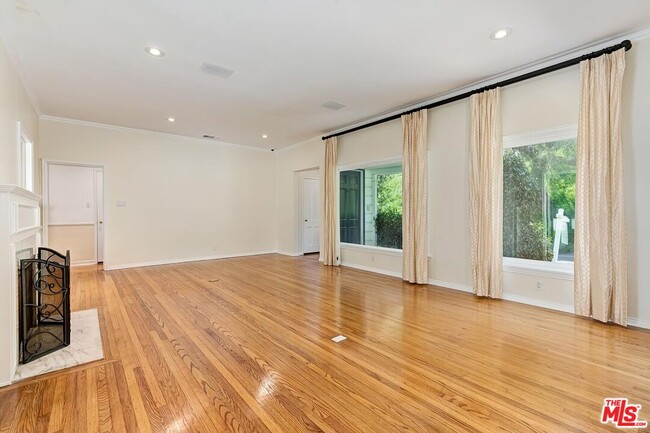 Photo - 1318 San Ysidro Dr